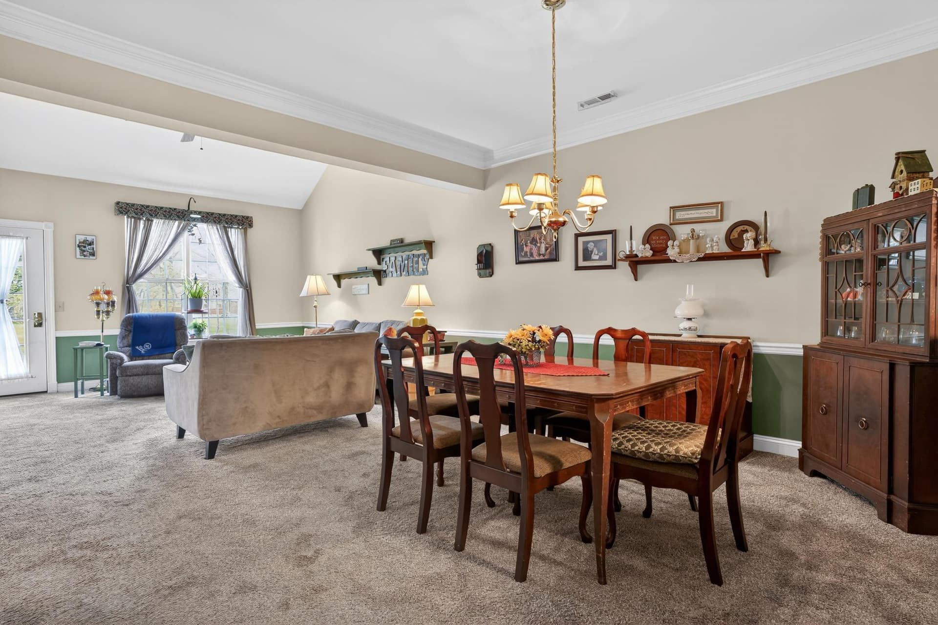 134 Devonshire Way photo 23