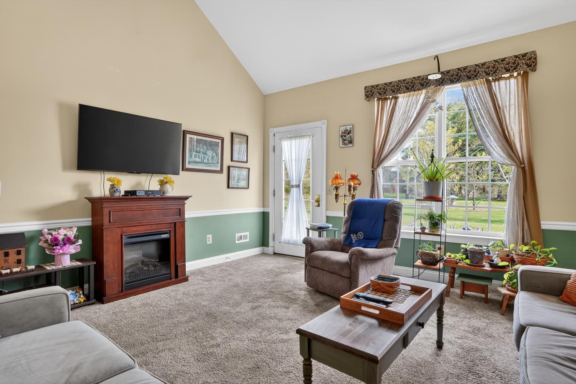 134 Devonshire Way photo 25