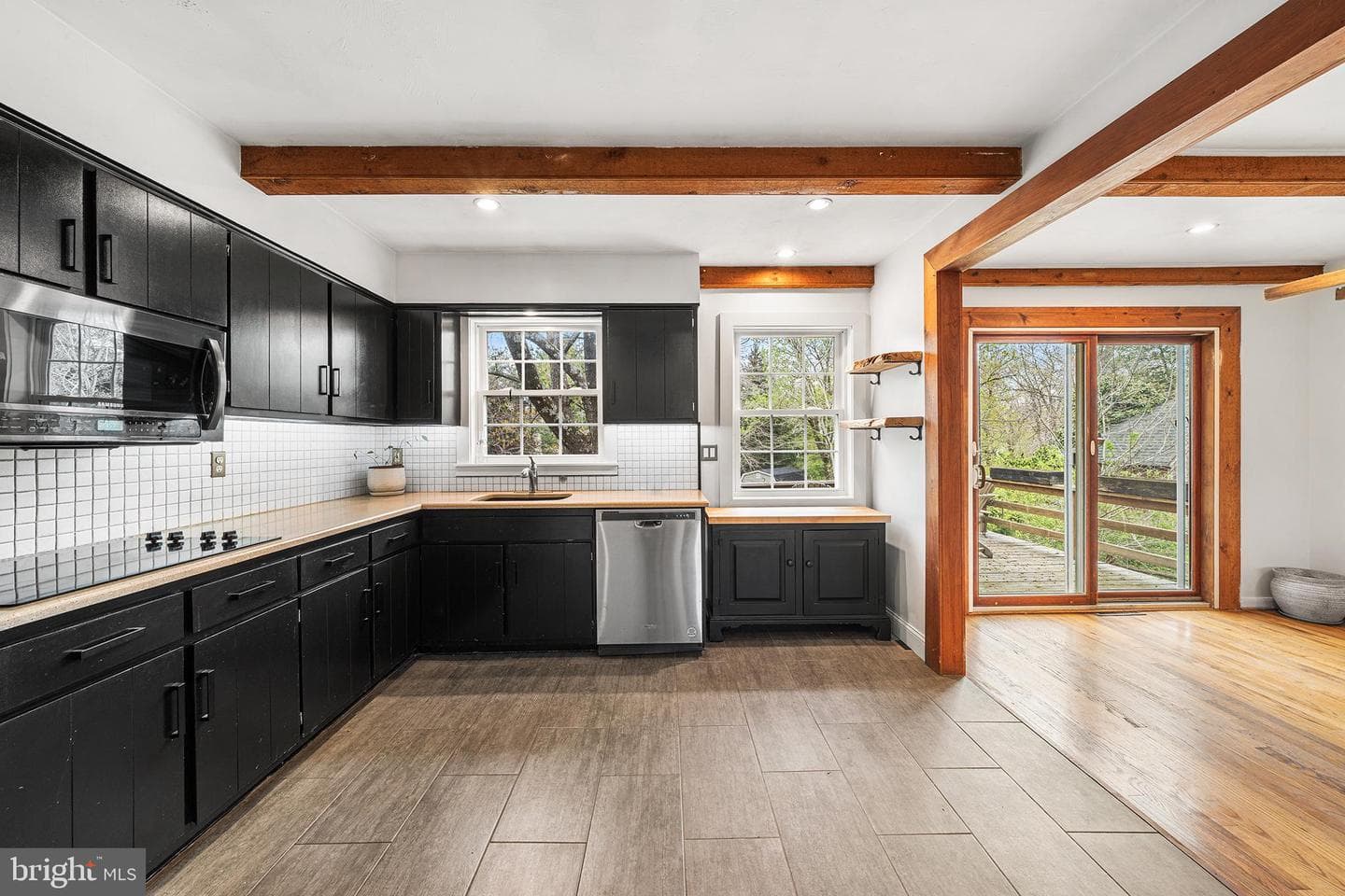 74 Sunset Drive photo 15