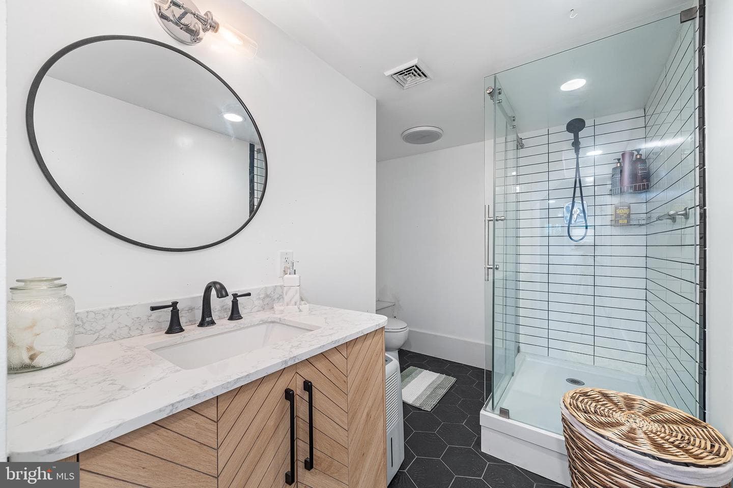 74 Sunset Drive photo 31