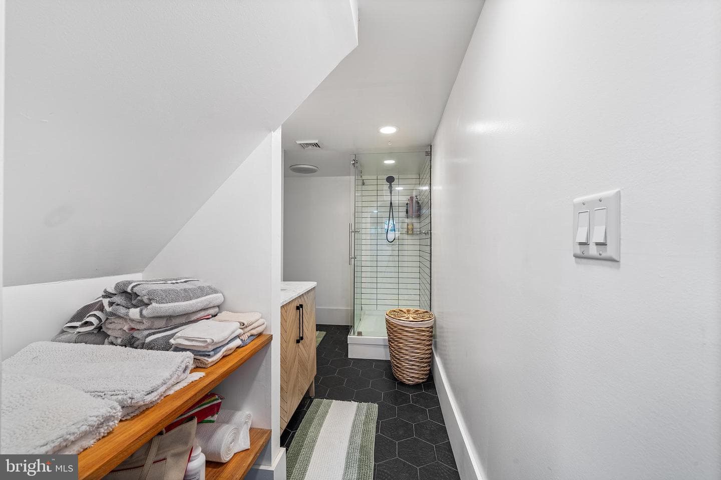 74 Sunset Drive photo 33
