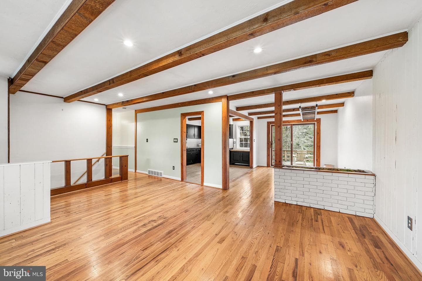 74 Sunset Drive photo 9