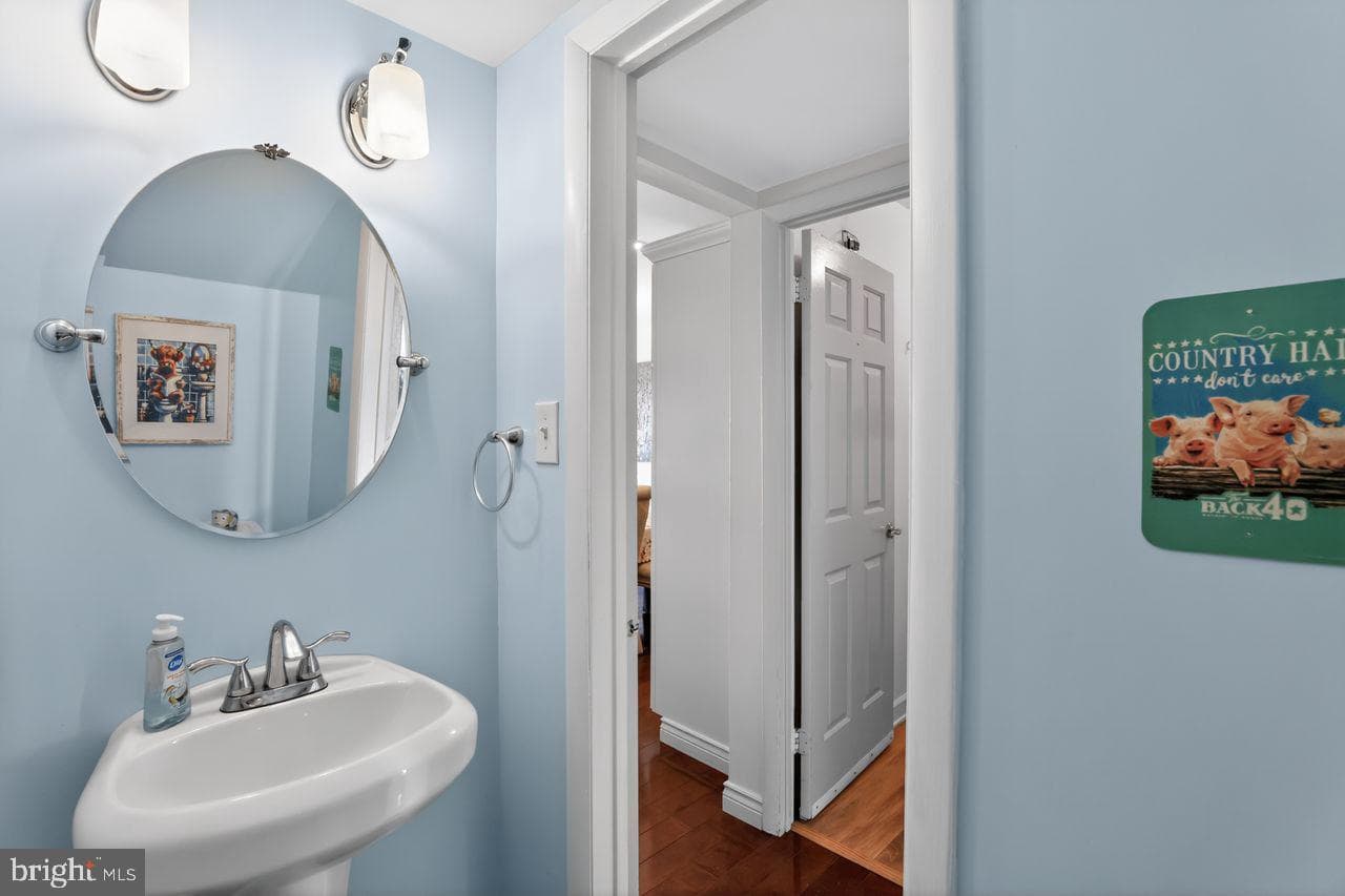 6670 Mayflower Drive photo 27