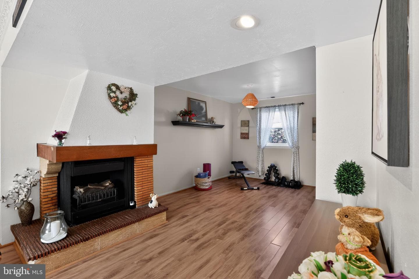 6670 Mayflower Drive photo 7