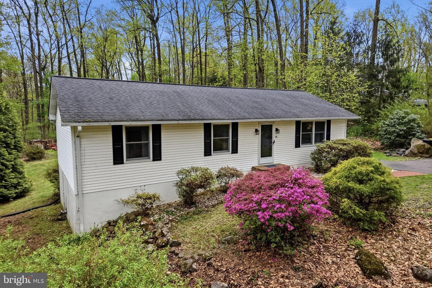 2110 Berry Lane photo 3