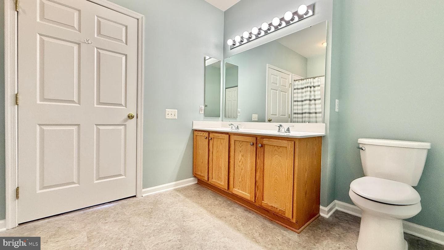 200 Claret Court #204 photo 16