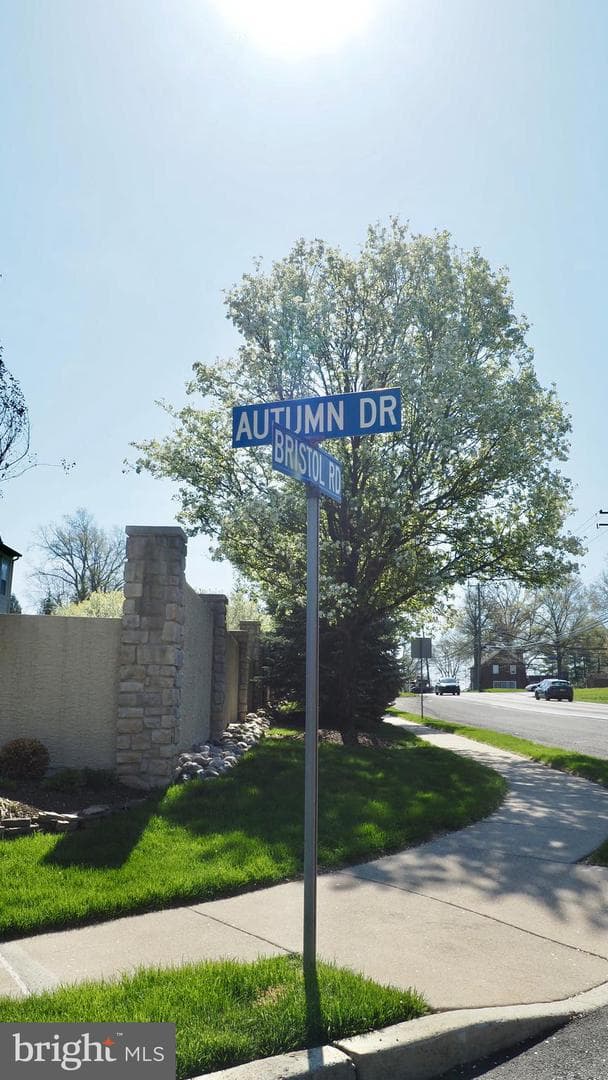 200 Claret Court #204 photo 33