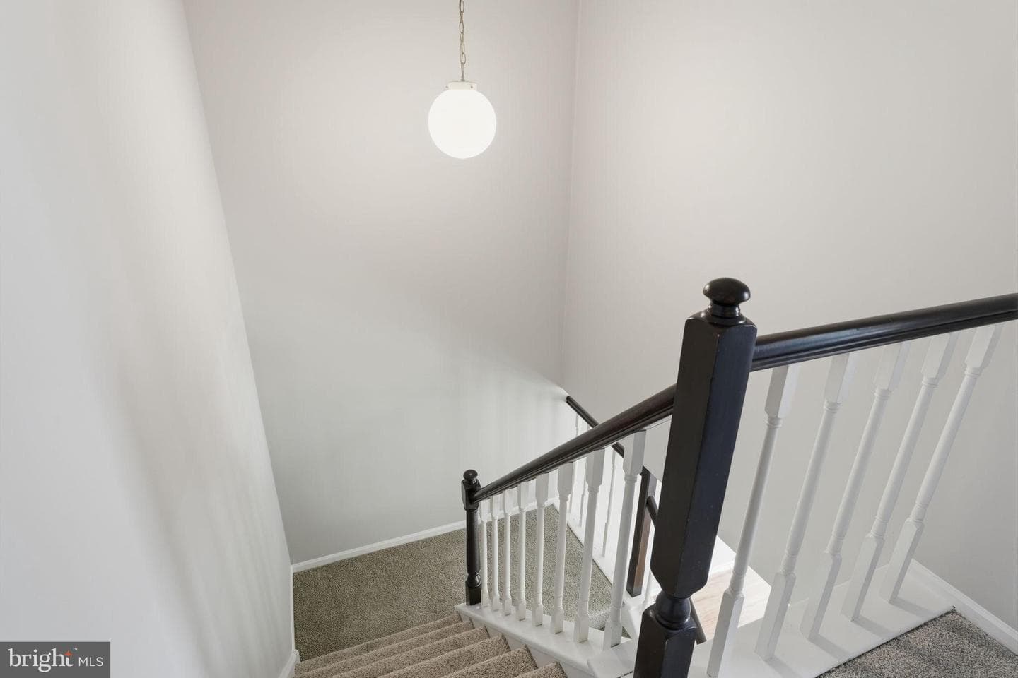 656 Tomlinson Lane photo 18