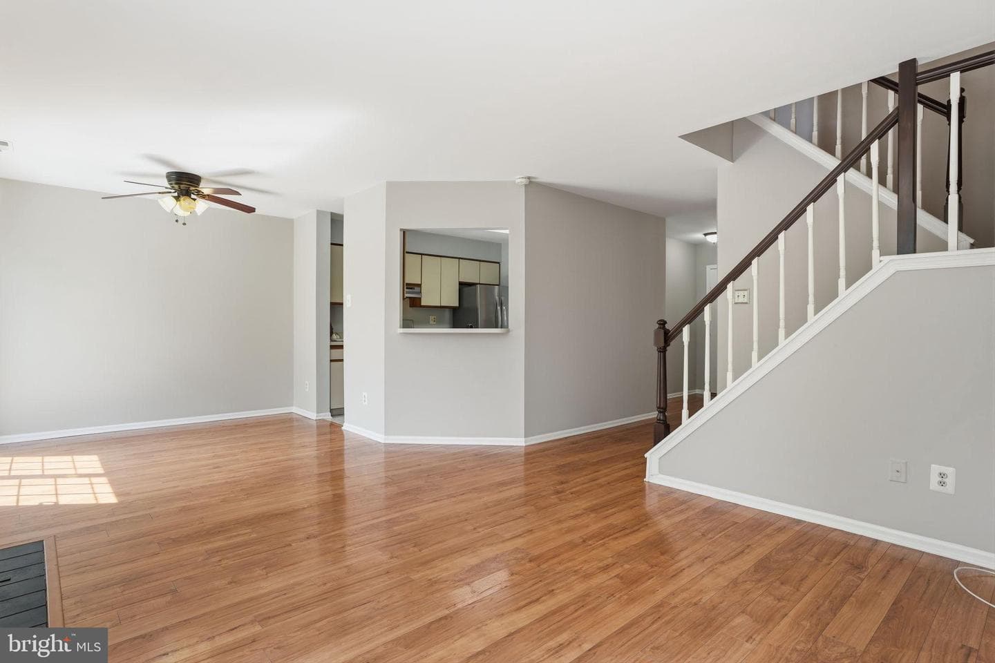 656 Tomlinson Lane photo 8