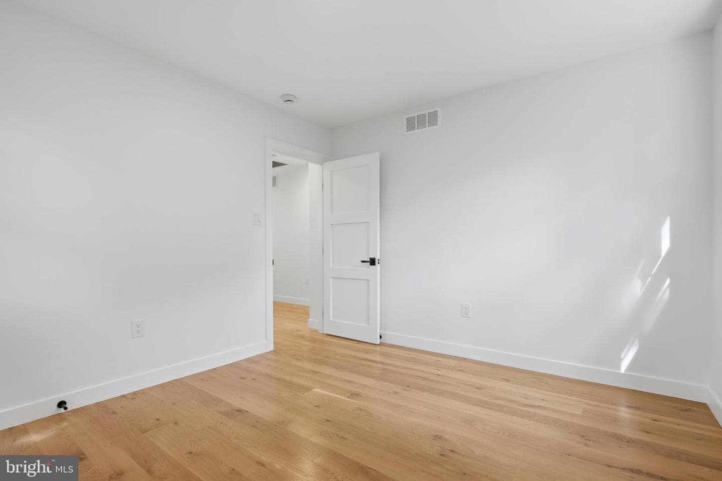 612 S Chubb Drive photo 12