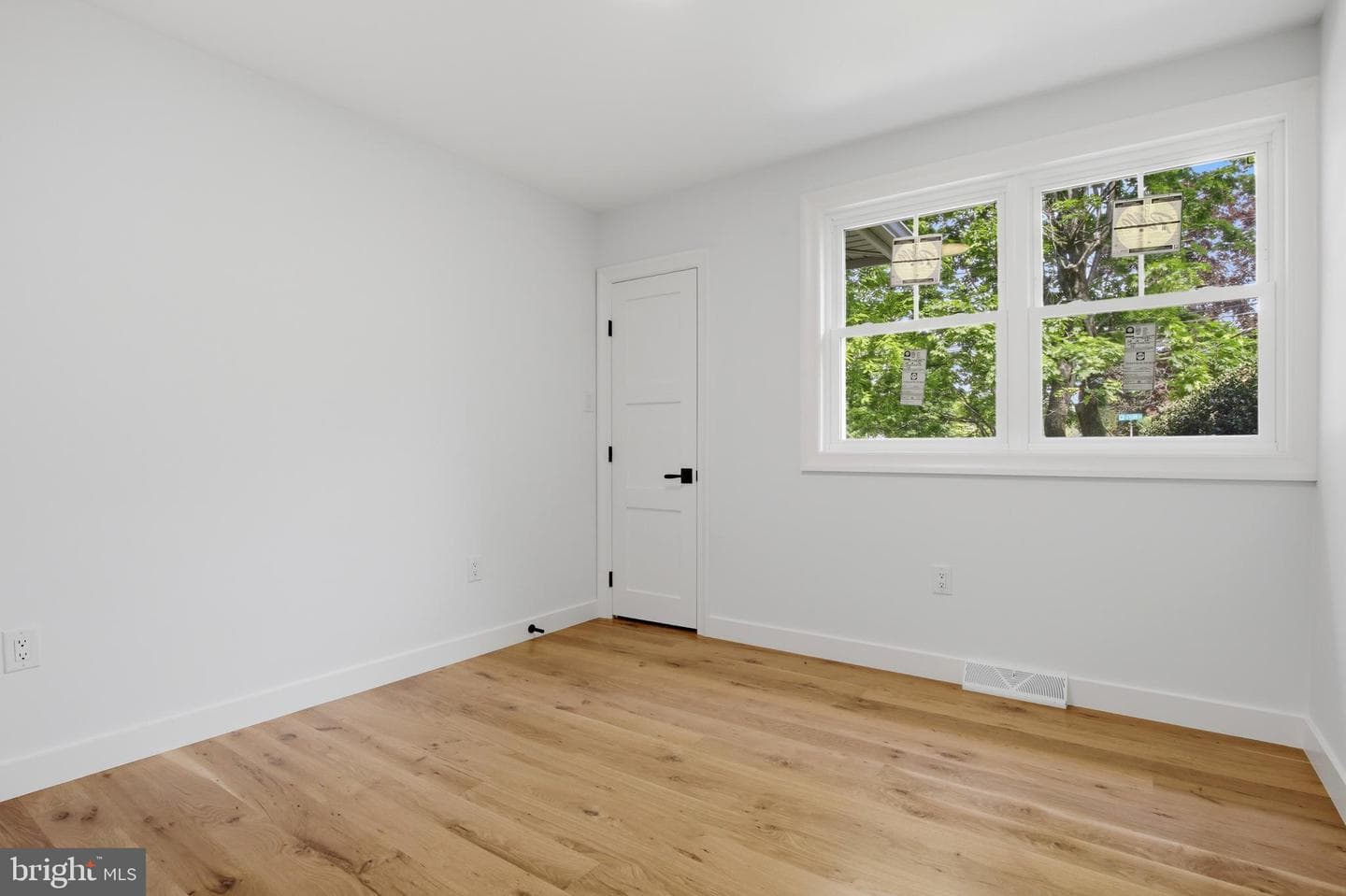 612 S Chubb Drive photo 8