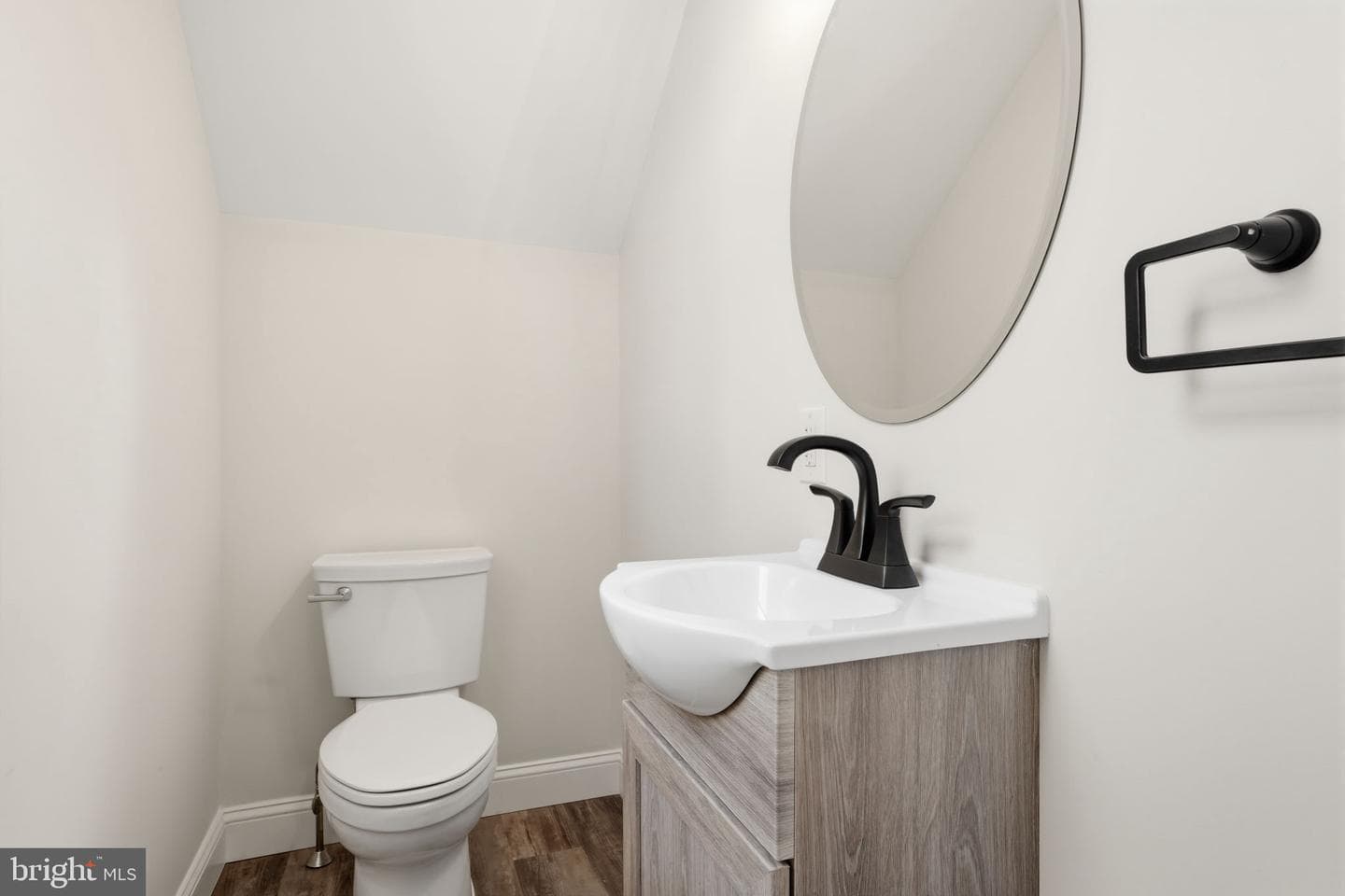 3425 Temple Avenue photo 9