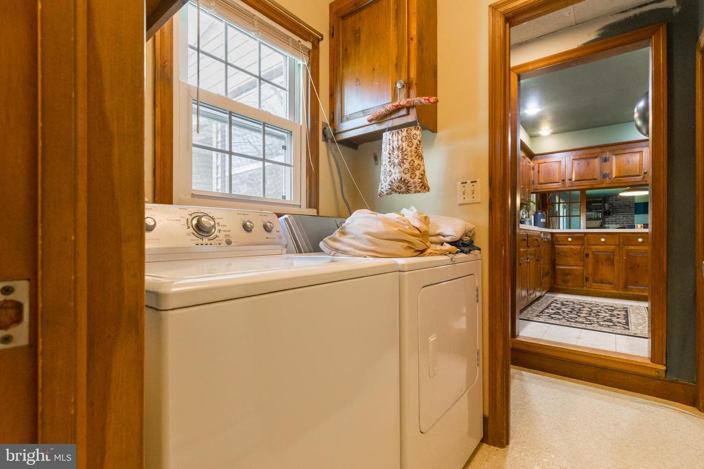 255 Park Drive W photo 13