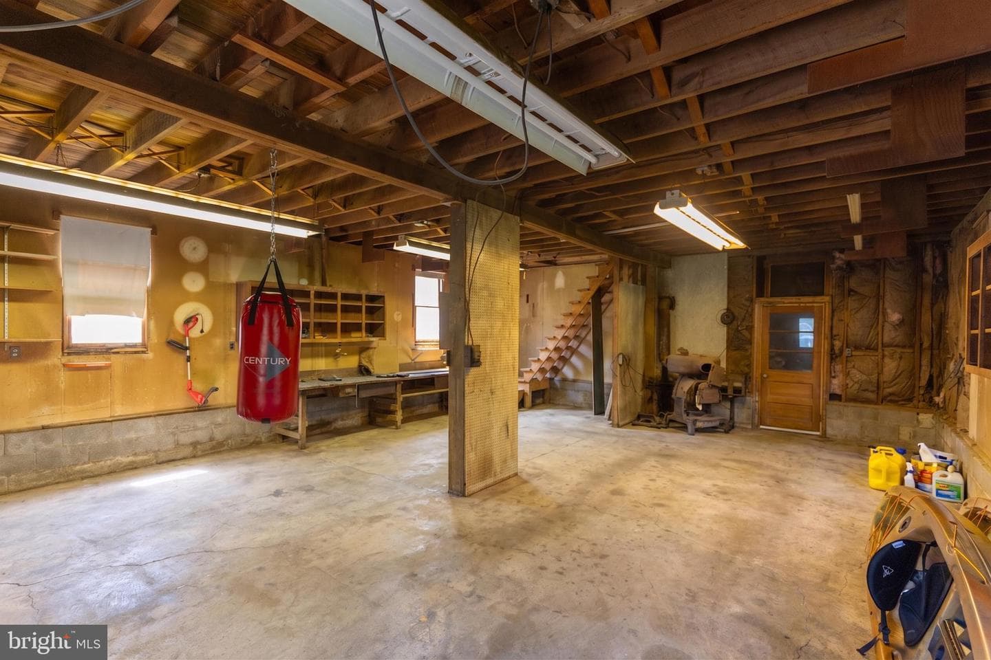 255 Park Drive W photo 30