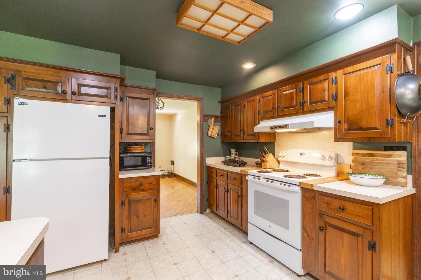 255 Park Drive W photo 6