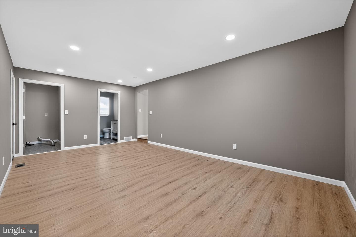 299 Kent Road photo 12