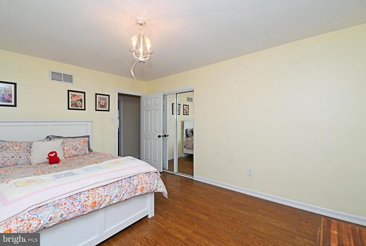 1608 S Crescent Boulevard photo 33