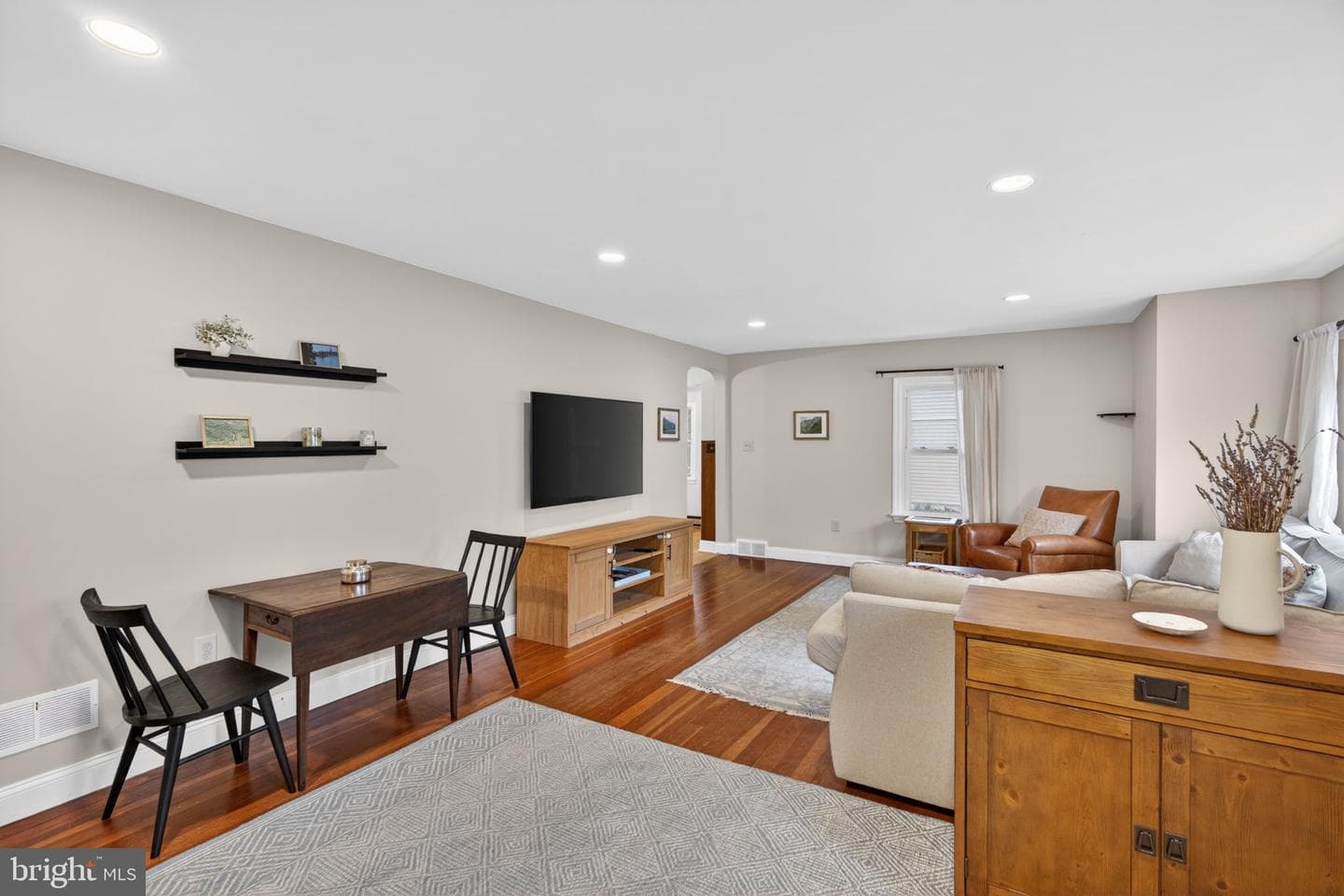 747 N Chubb Drive photo 23