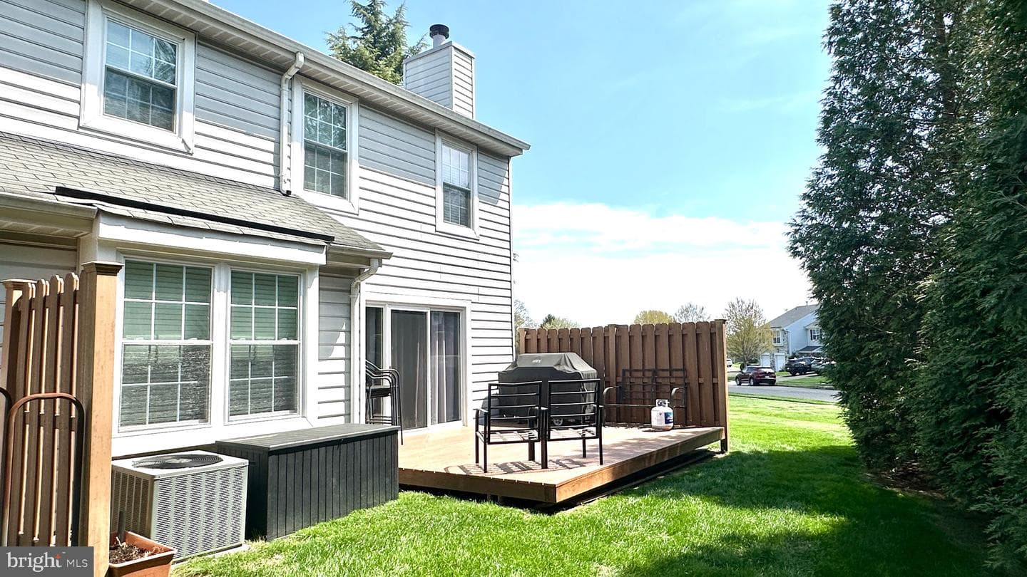 453 Marion Court photo 4