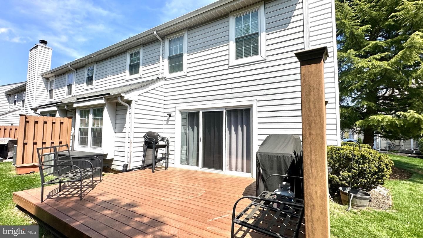 453 Marion Court photo 5