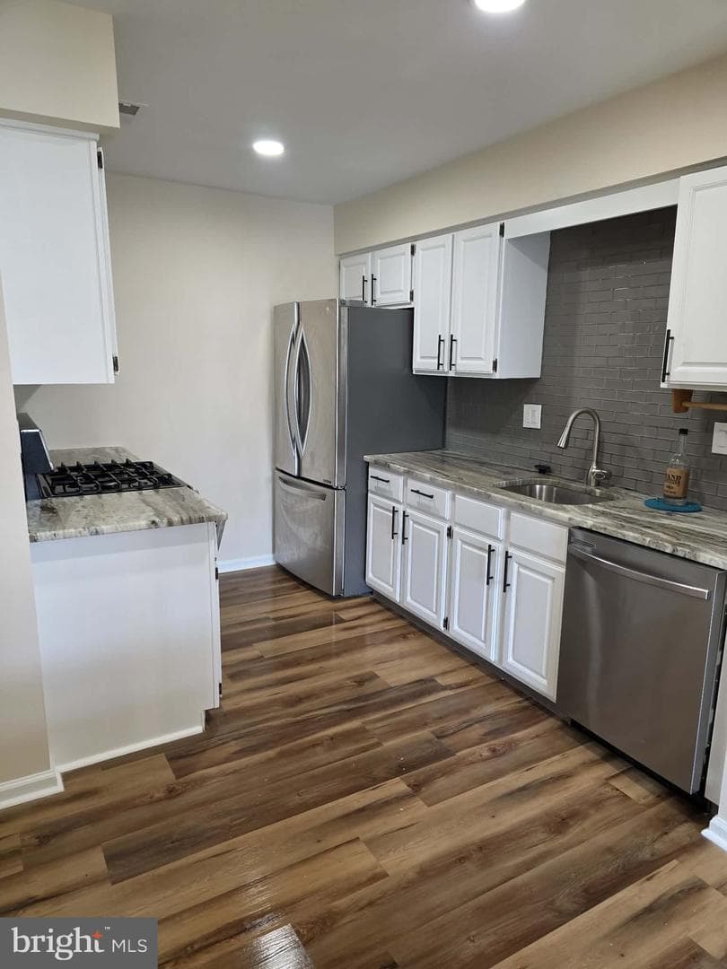 112 Fair Oaks Court photo 4