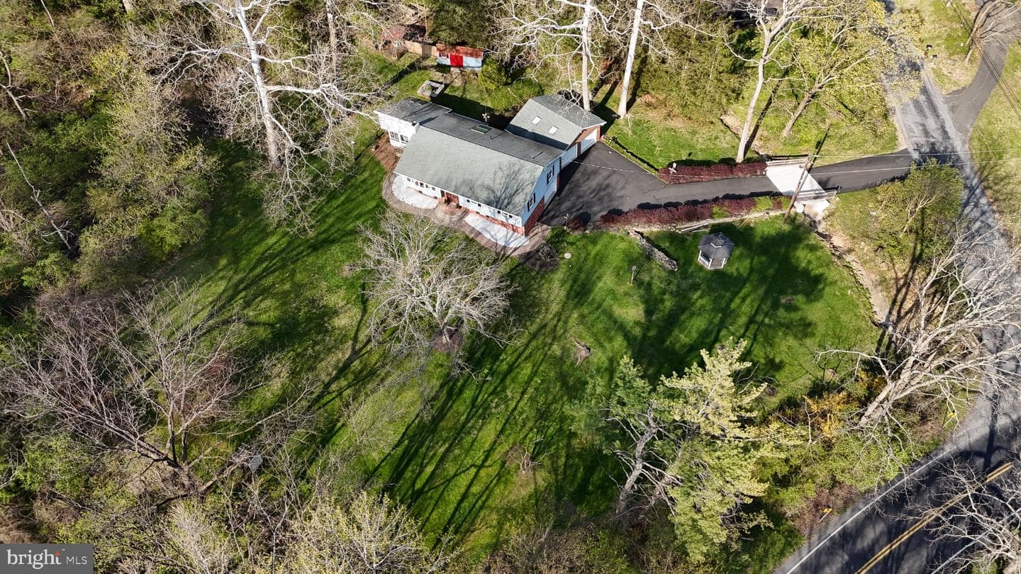 3005 Funks Mill photo 4