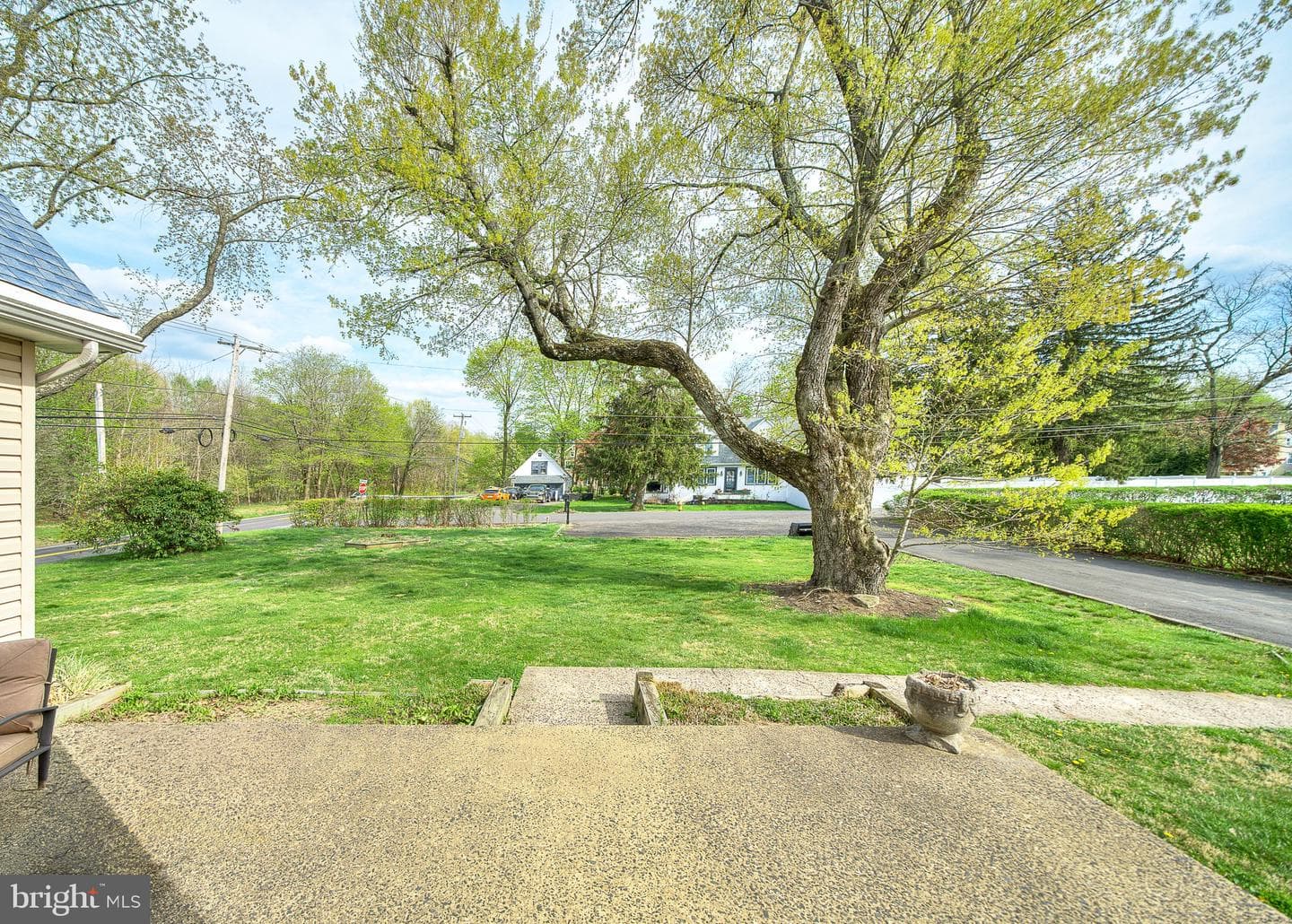 2194 Harmony Lane photo 4