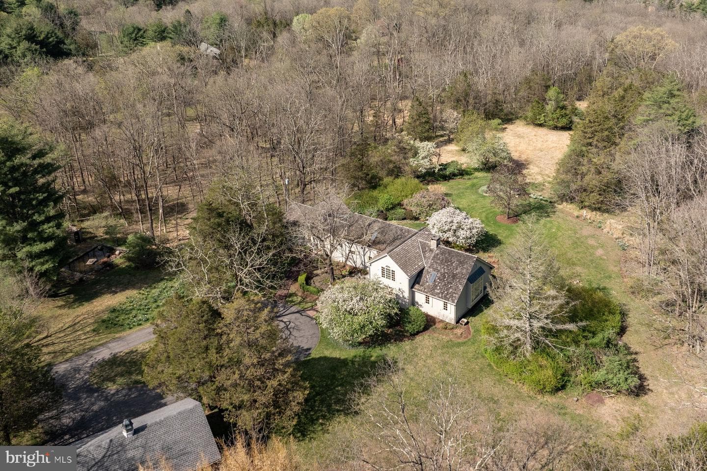 542 Headquarters Road photo 11