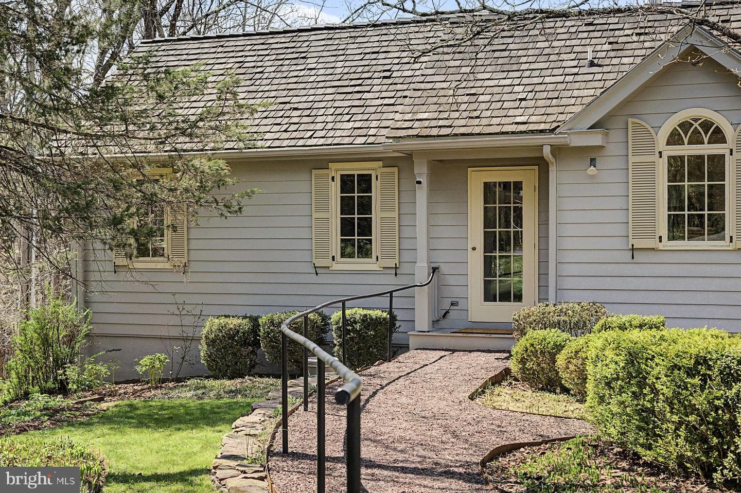 542 Headquarters Road photo 3