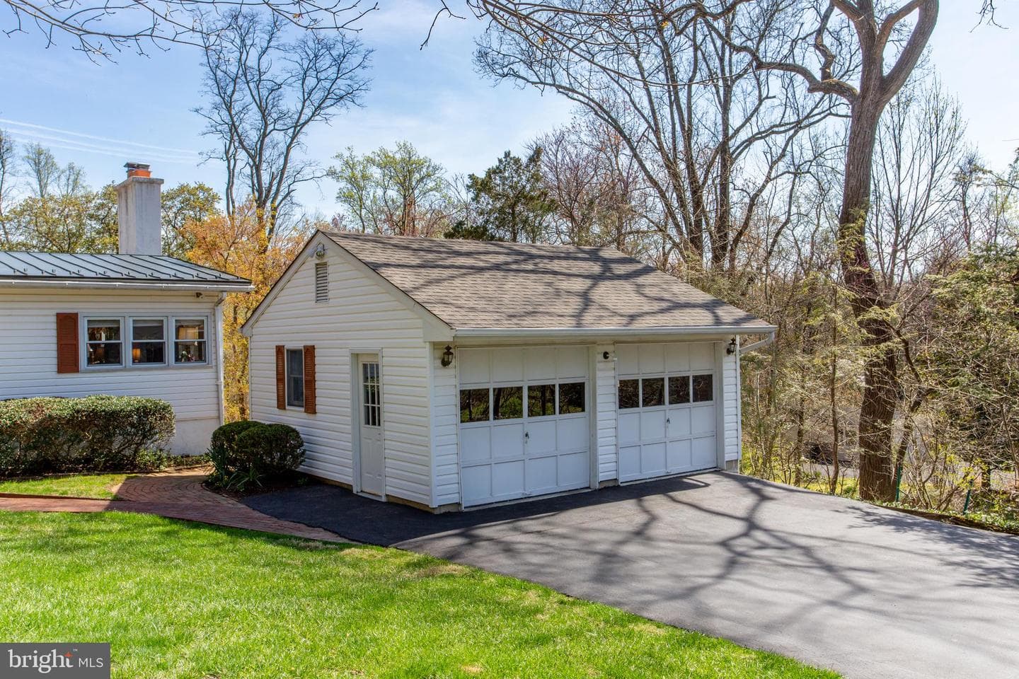 6682 Upper York Road photo 4
