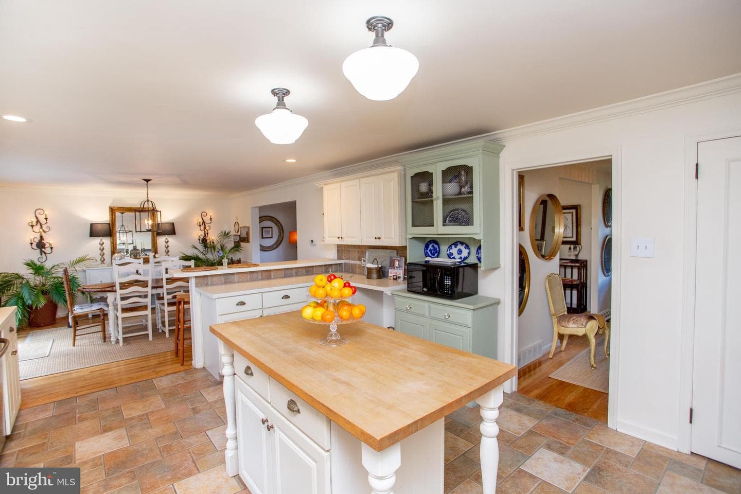 98 E Heron Road photo 28