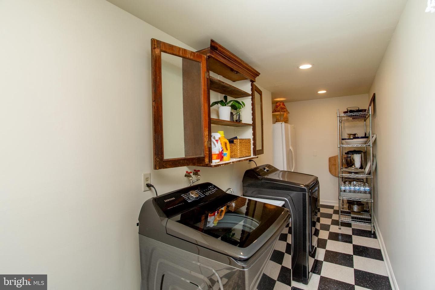 98 E Heron Road photo 40