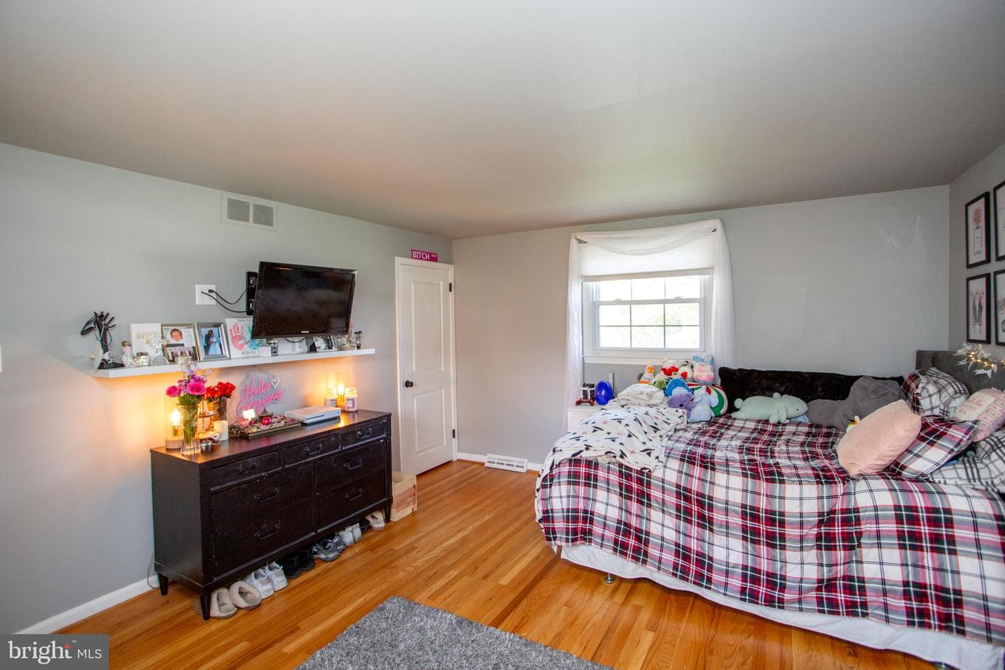 98 E Heron Road photo 61