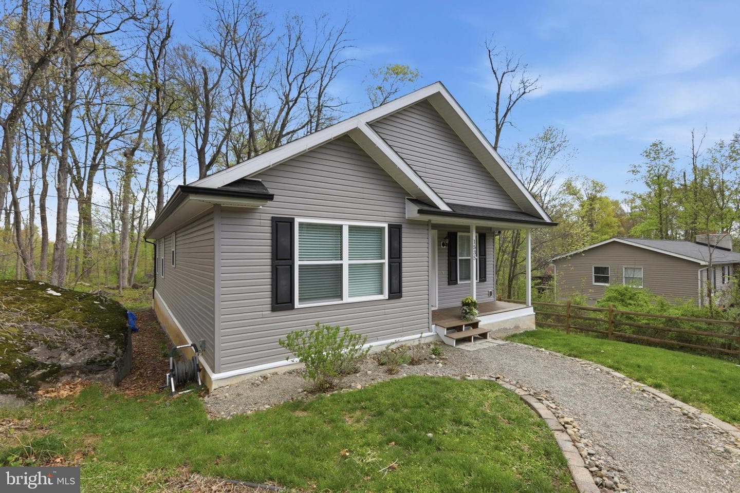 1535 Oak Lane photo 4