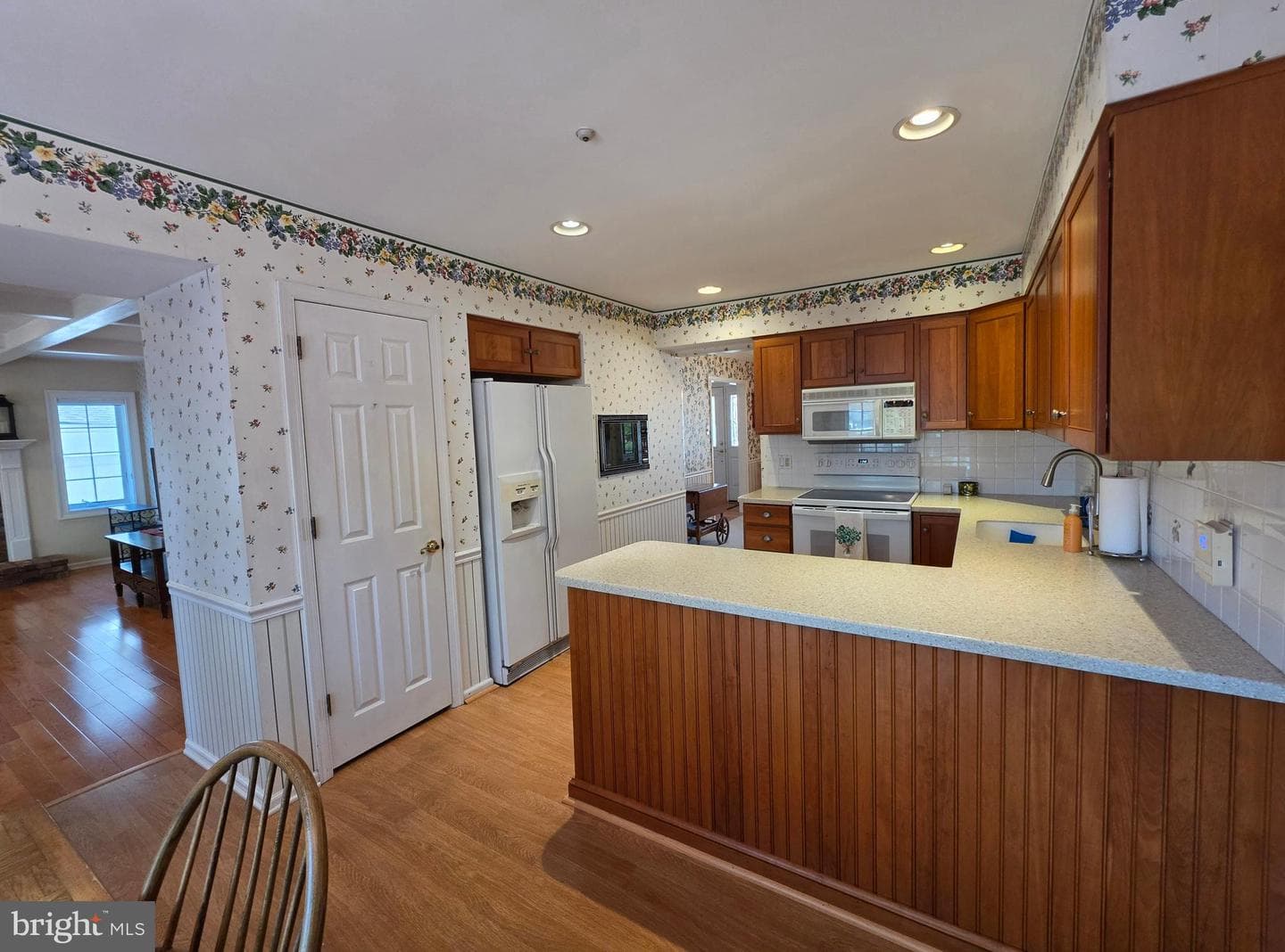325 Charles Street photo 22