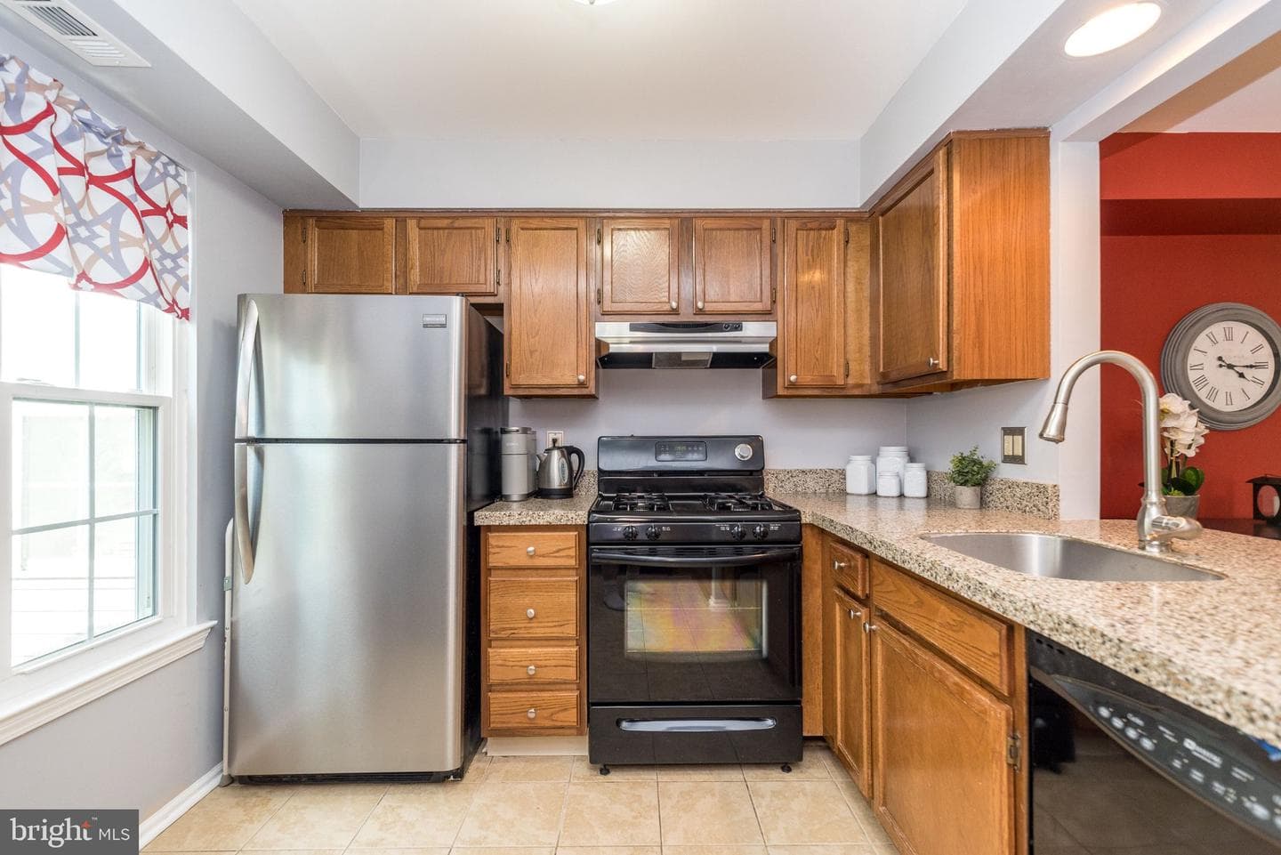 409 Society Place photo 13