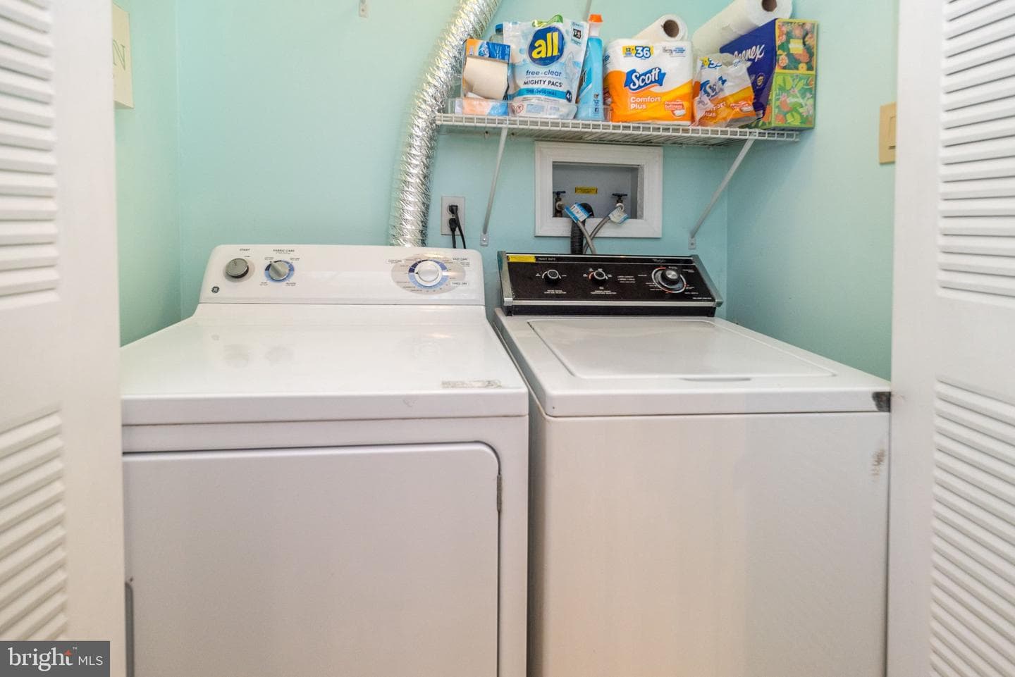 409 Society Place photo 19