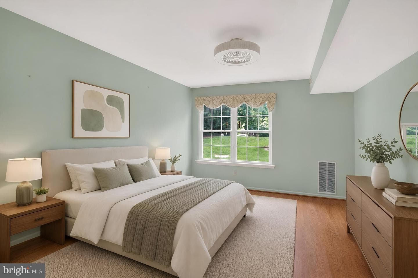 16012 Beacon Hill Drive photo 11