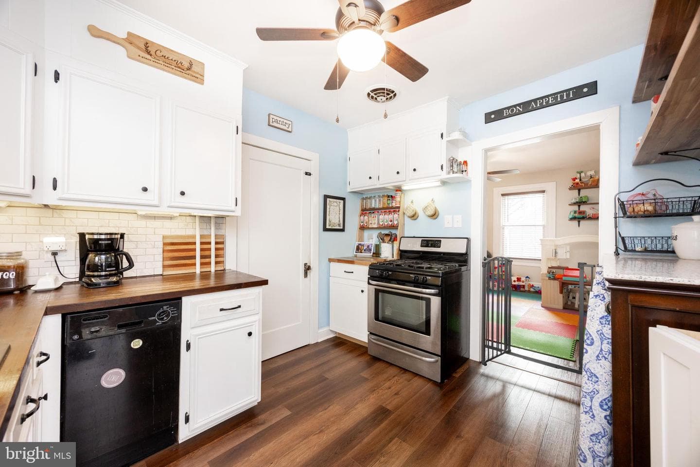 362 Franklin Street photo 5