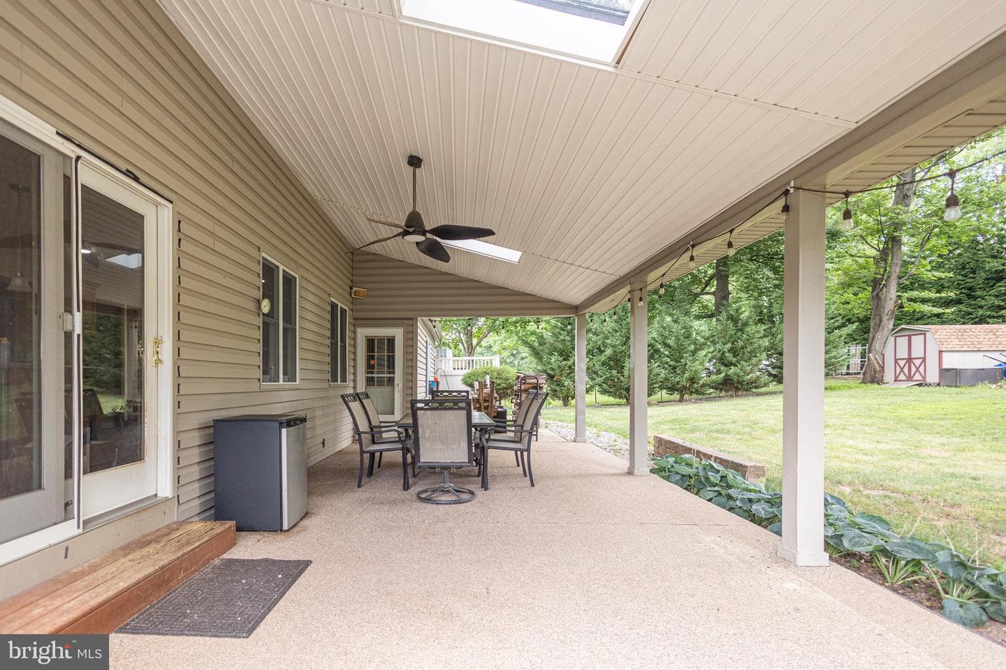 2125 Blackhorse Drive photo 3