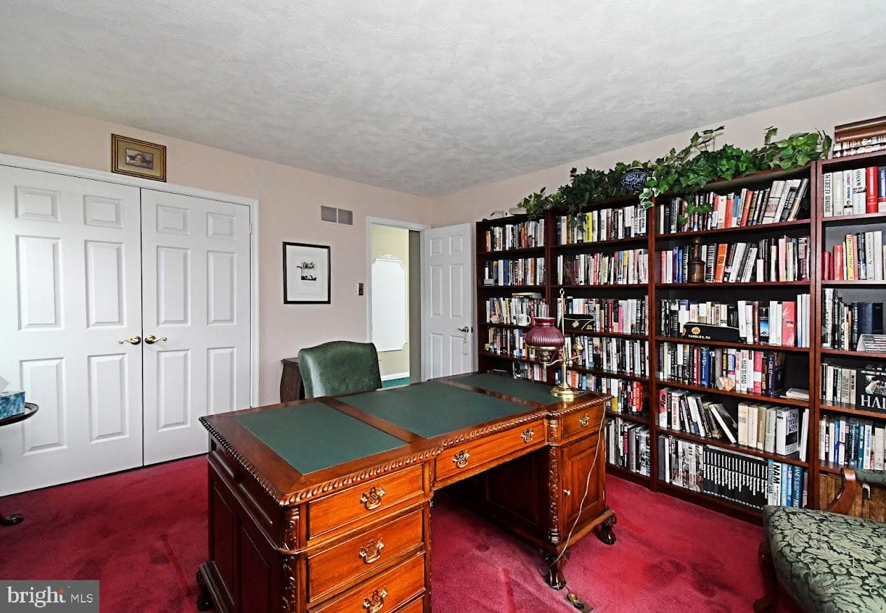 695 Friar Drive photo 35