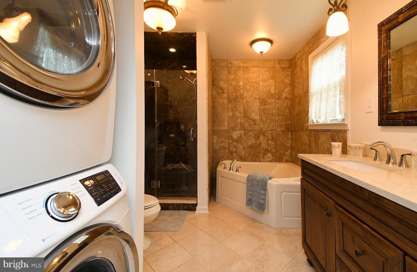 695 Friar Drive photo 37