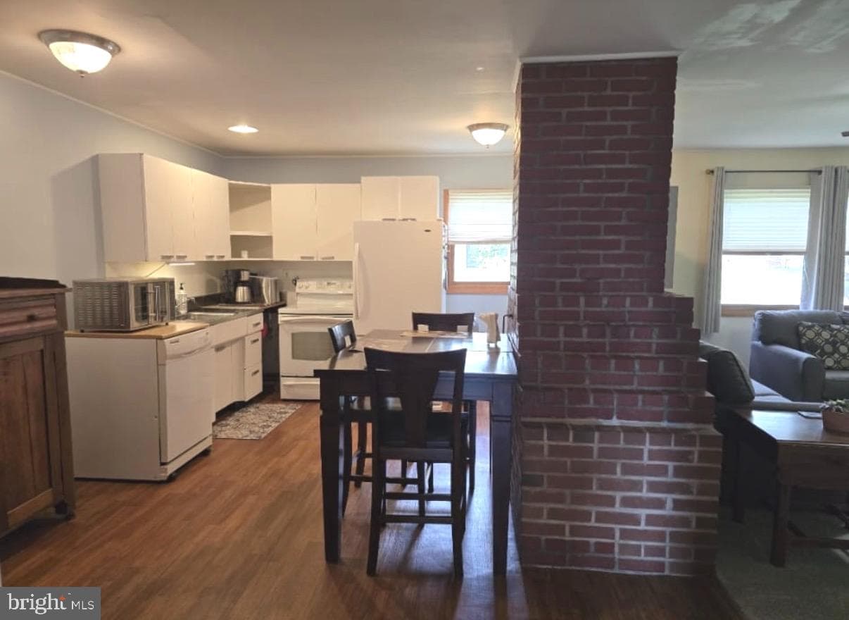 169 Crabtree Drive photo 3