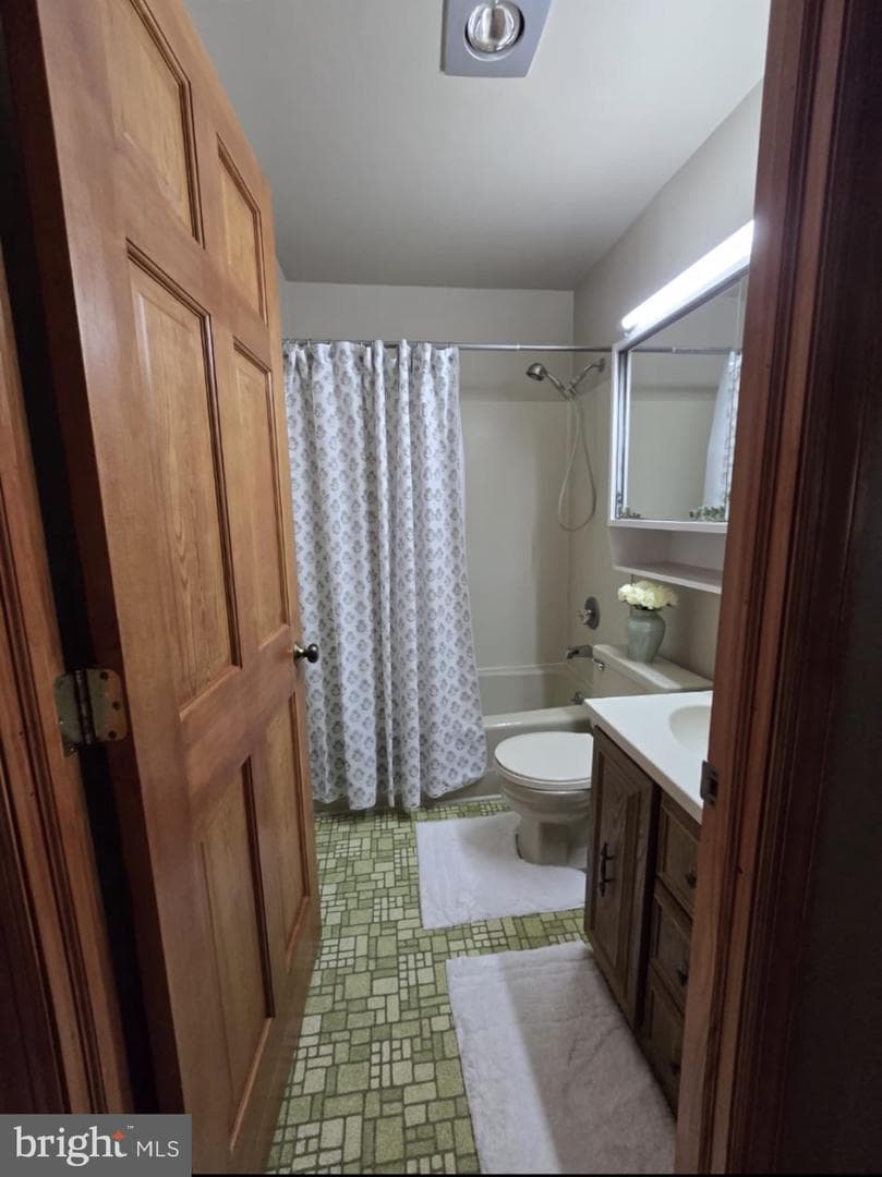 169 Crabtree Drive photo 5