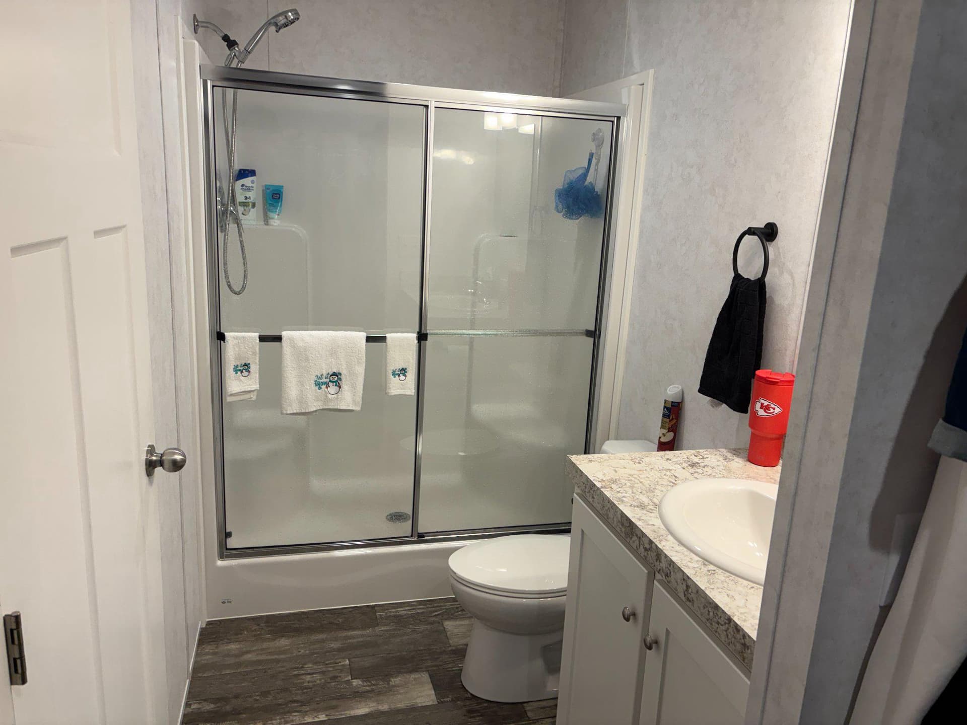 9917 Lindley Drive photo 22