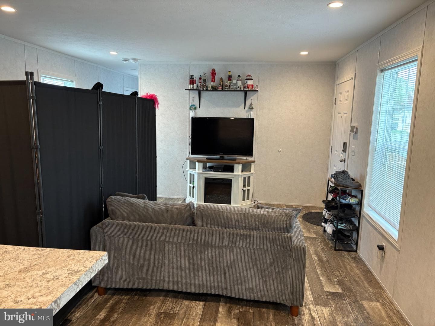 9917 Lindley Drive photo 24