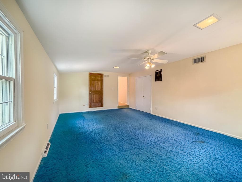 350 Richard Road photo 26