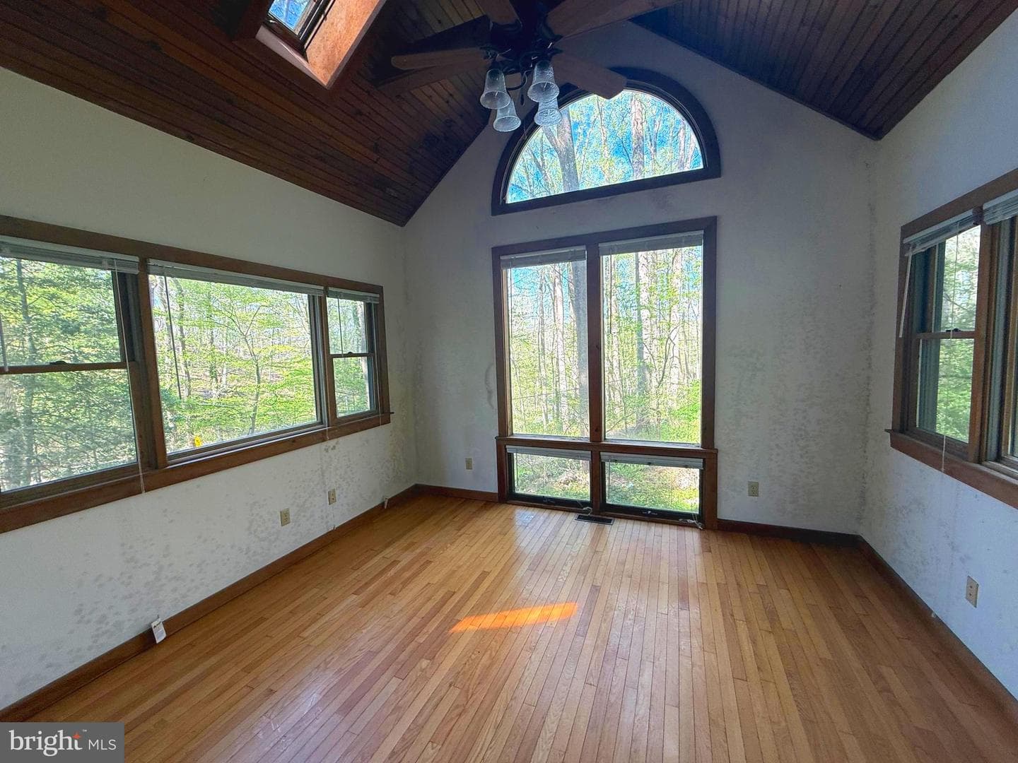 7126 Upper York Road photo 11