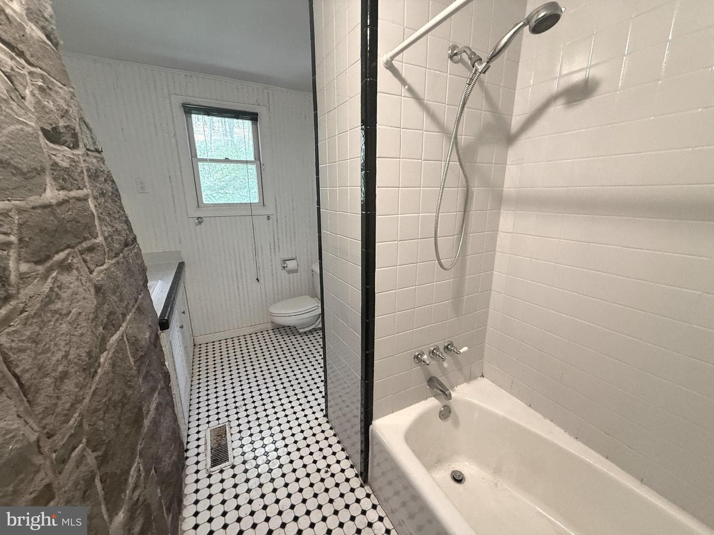 7126 Upper York Road photo 18