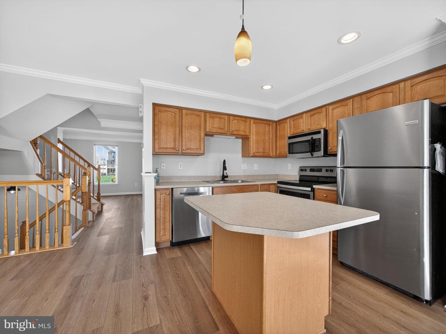 207 Windsor Court photo 12